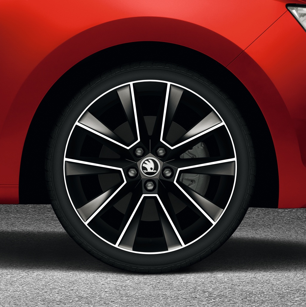 Leichtmetallfelge "Savio" 7,0J x 17" ET46 schwarz-silber