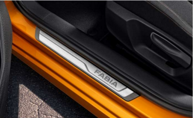 Einstiegsleisten Set Alu mit Schriftzug "Fabia"